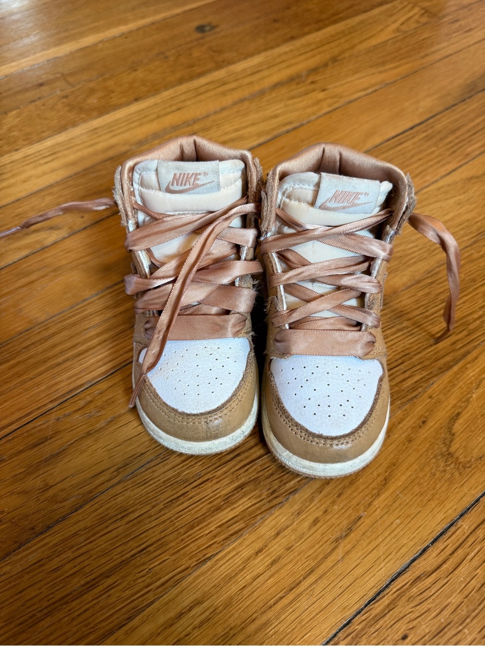 Nike Toddler Kid Size 8 Air Jordans High-Top Sneakers in White and Tan